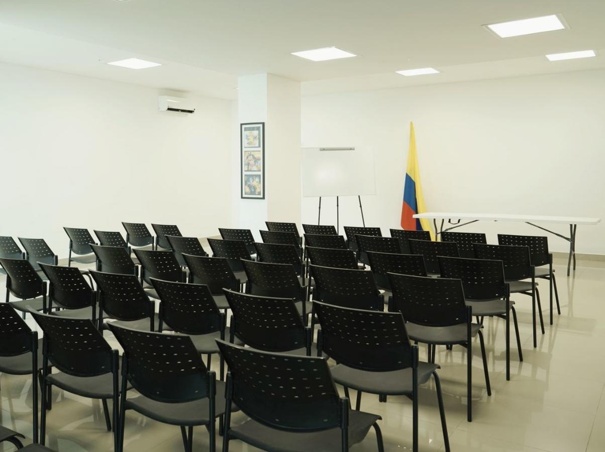 Hotel Cinco Монтерия Экстерьер фото