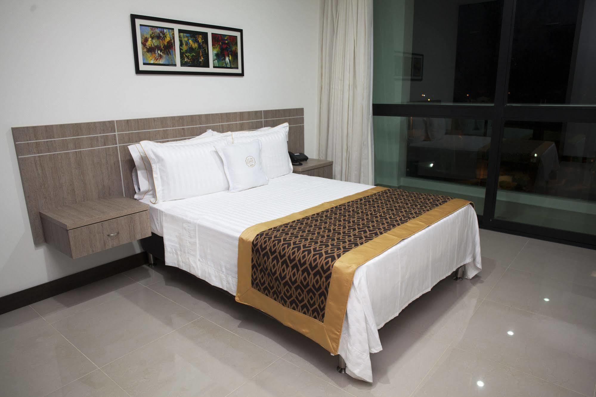 Hotel Cinco Монтерия Экстерьер фото